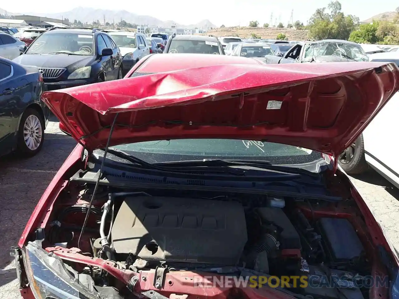 7 Photograph of a damaged car 2T1BURHE2KC148063 TOYOTA COROLLA 2019