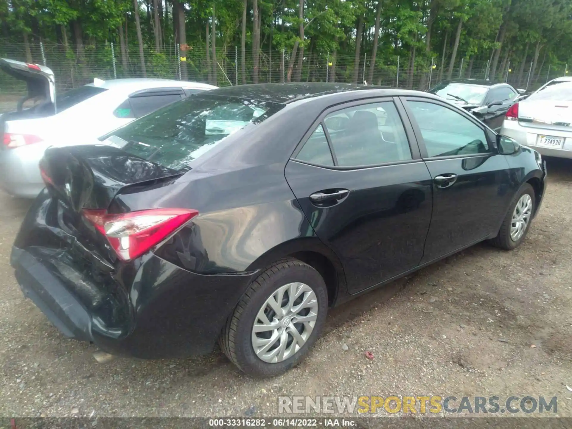 4 Photograph of a damaged car 2T1BURHE2KC148726 TOYOTA COROLLA 2019