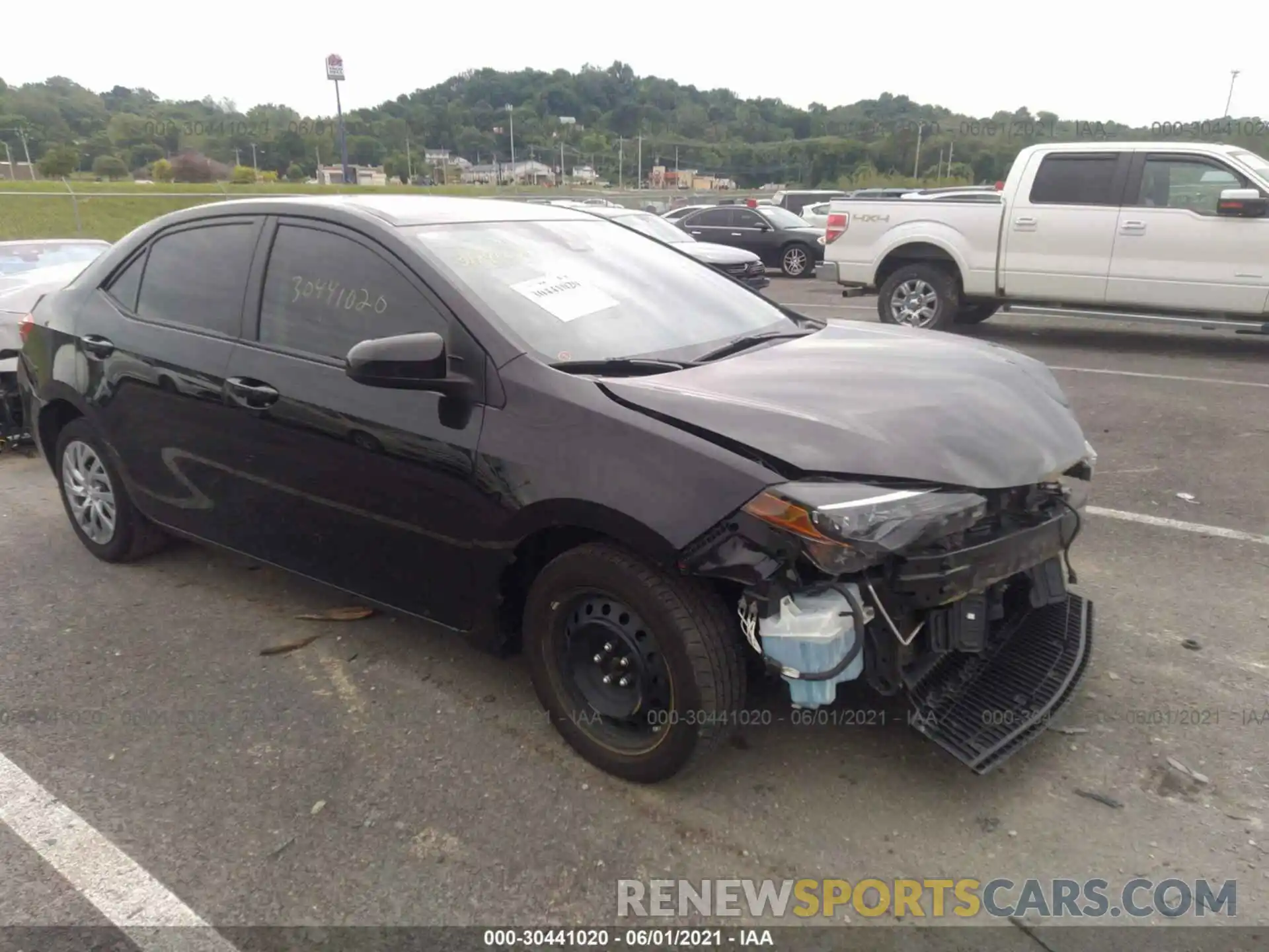 1 Photograph of a damaged car 2T1BURHE2KC149410 TOYOTA COROLLA 2019