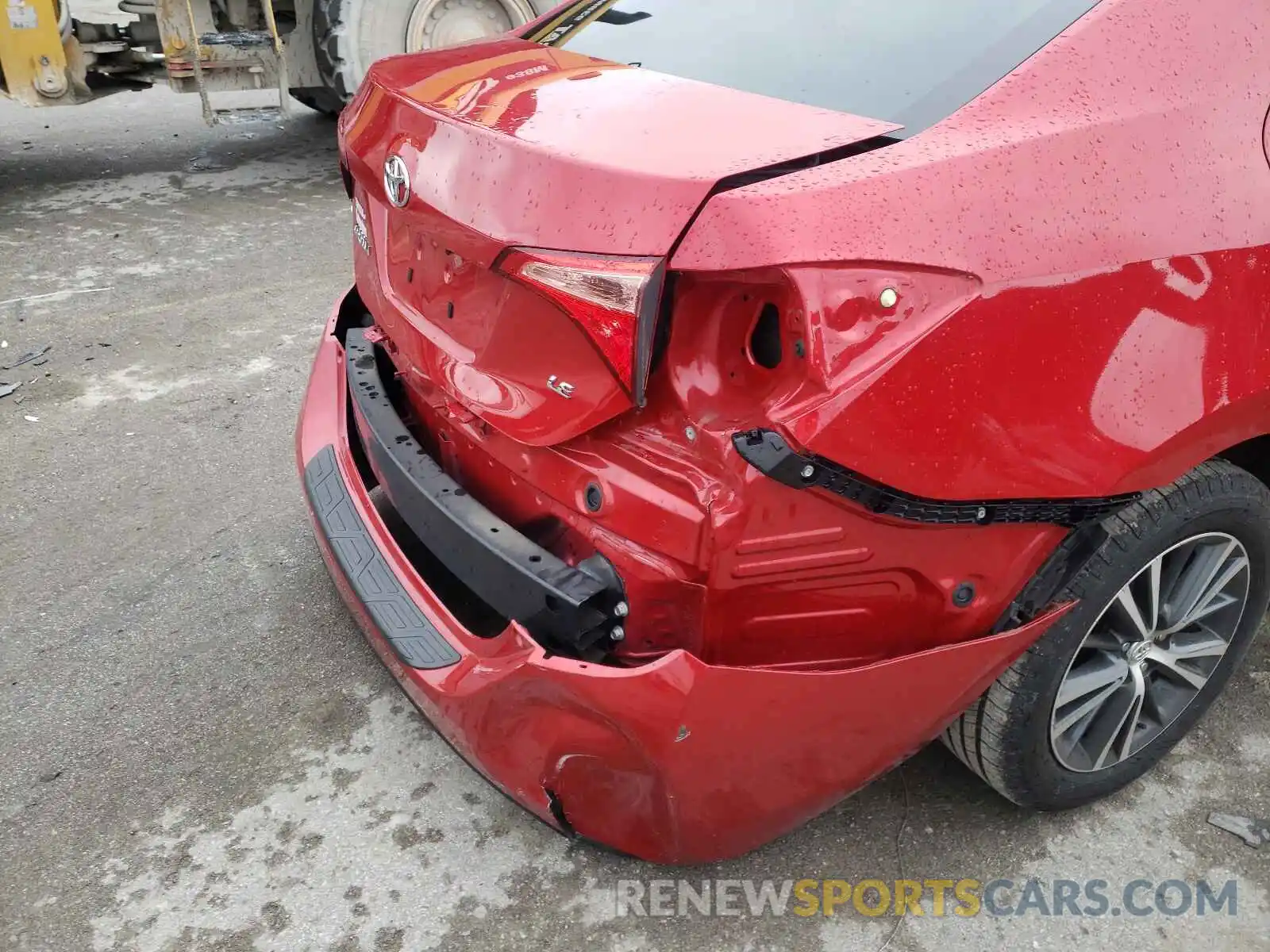 9 Photograph of a damaged car 2T1BURHE2KC151125 TOYOTA COROLLA 2019