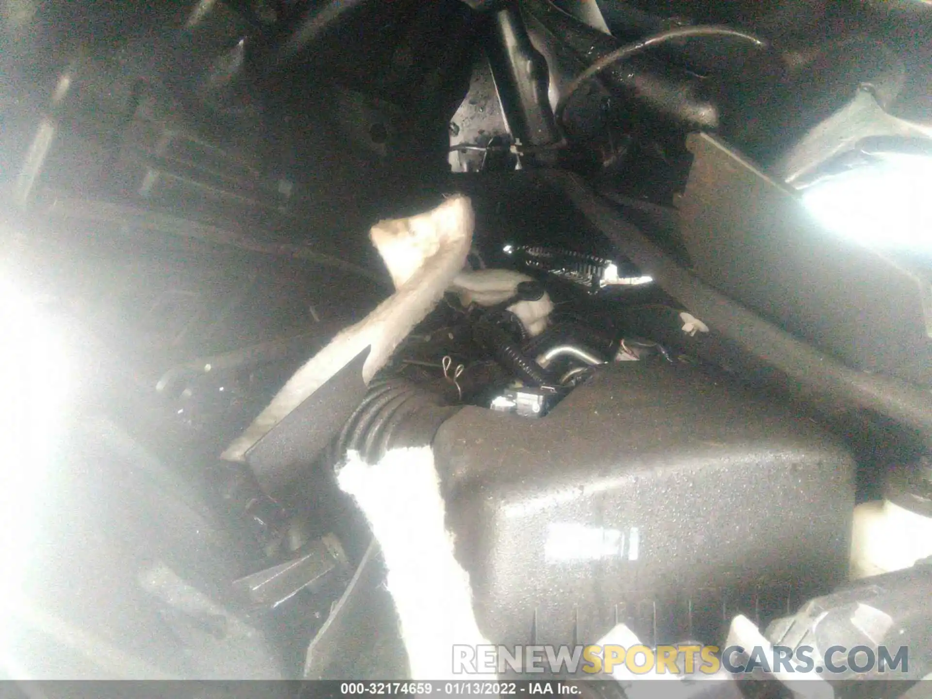 10 Photograph of a damaged car 2T1BURHE2KC151576 TOYOTA COROLLA 2019