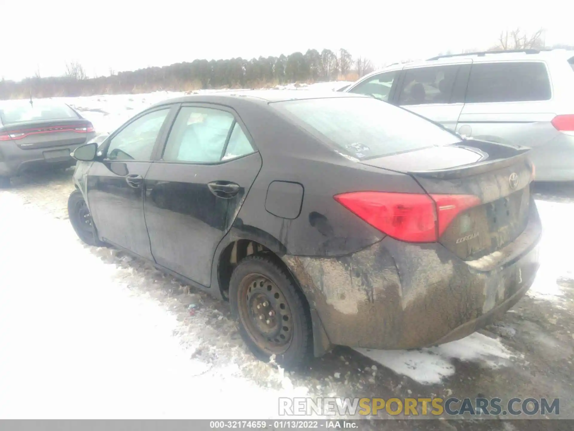 3 Photograph of a damaged car 2T1BURHE2KC151576 TOYOTA COROLLA 2019