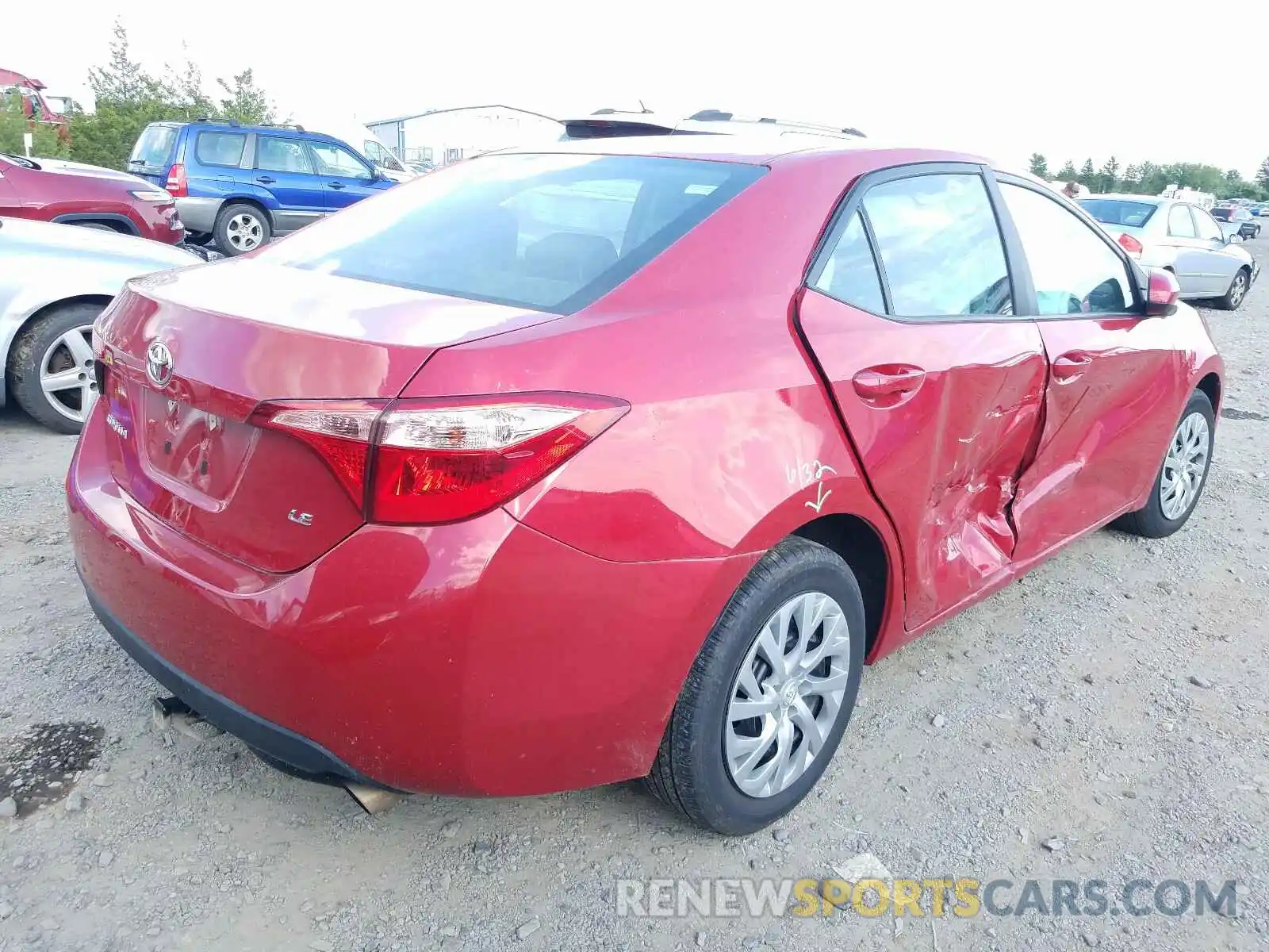 4 Photograph of a damaged car 2T1BURHE2KC151593 TOYOTA COROLLA 2019