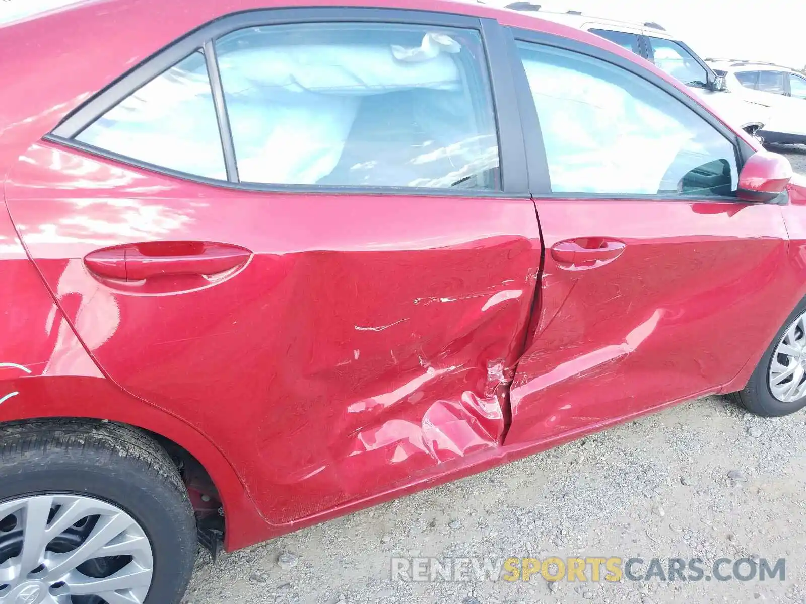 9 Photograph of a damaged car 2T1BURHE2KC151593 TOYOTA COROLLA 2019