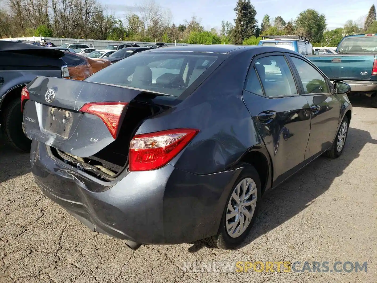 4 Photograph of a damaged car 2T1BURHE2KC152937 TOYOTA COROLLA 2019