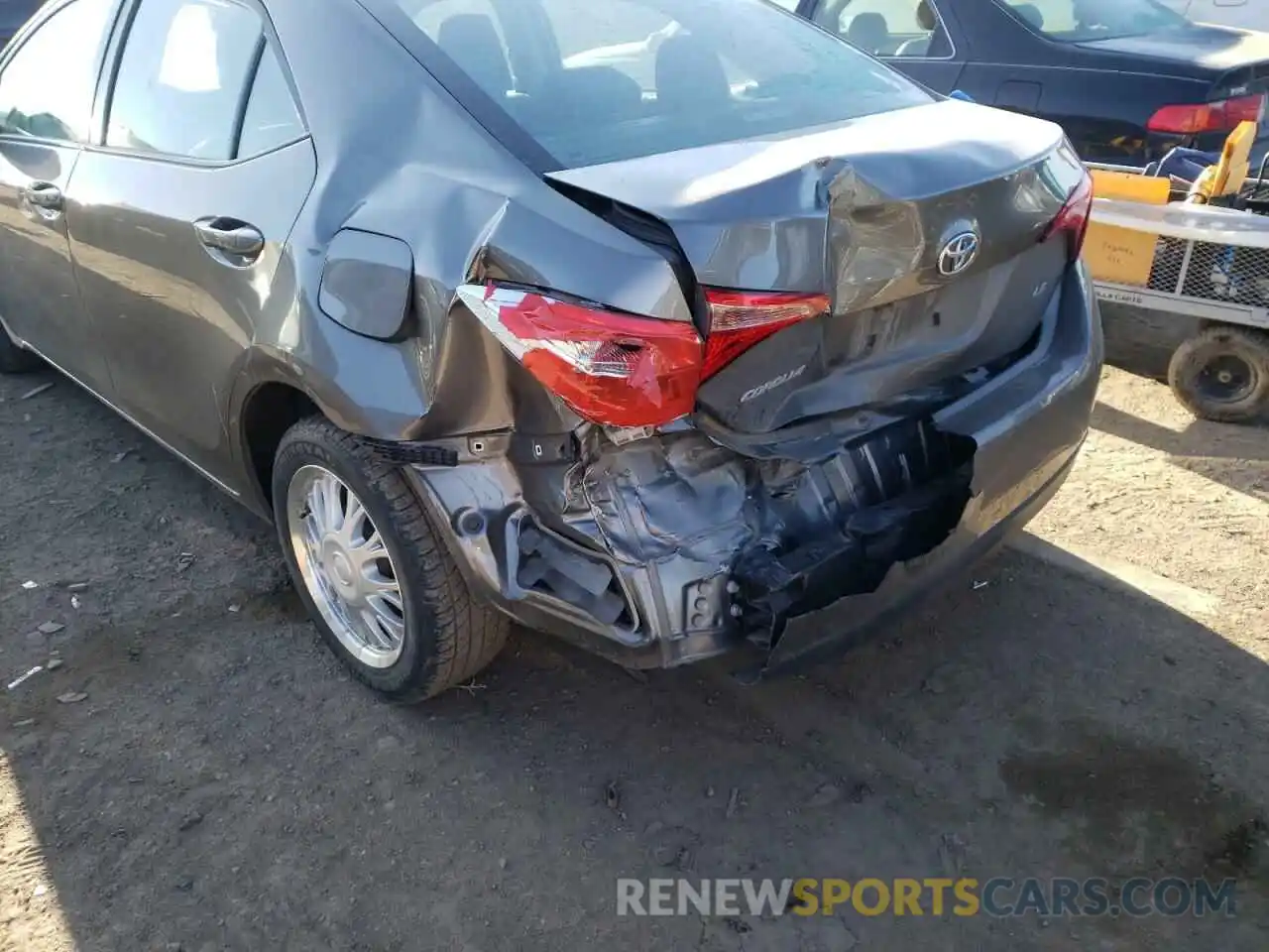 9 Photograph of a damaged car 2T1BURHE2KC153960 TOYOTA COROLLA 2019