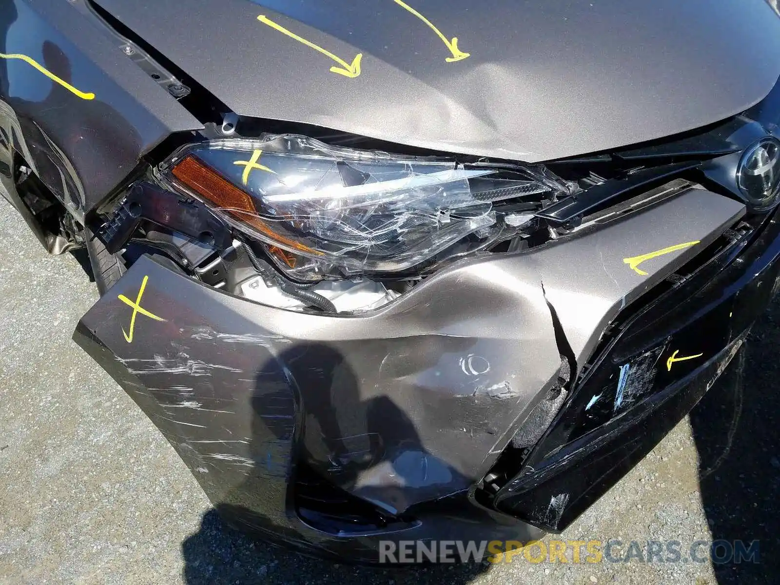 9 Photograph of a damaged car 2T1BURHE2KC155191 TOYOTA COROLLA 2019