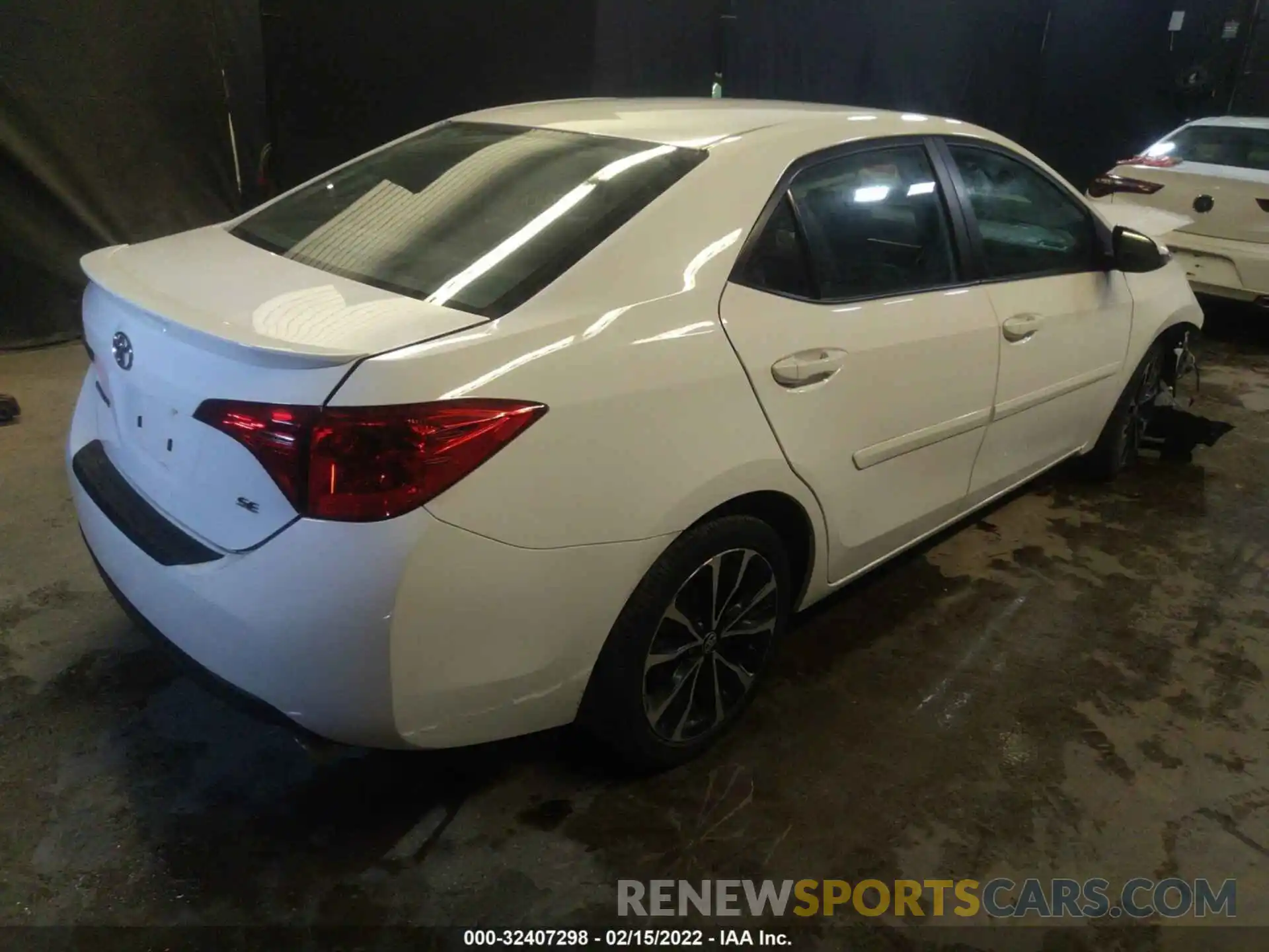 4 Photograph of a damaged car 2T1BURHE2KC155319 TOYOTA COROLLA 2019