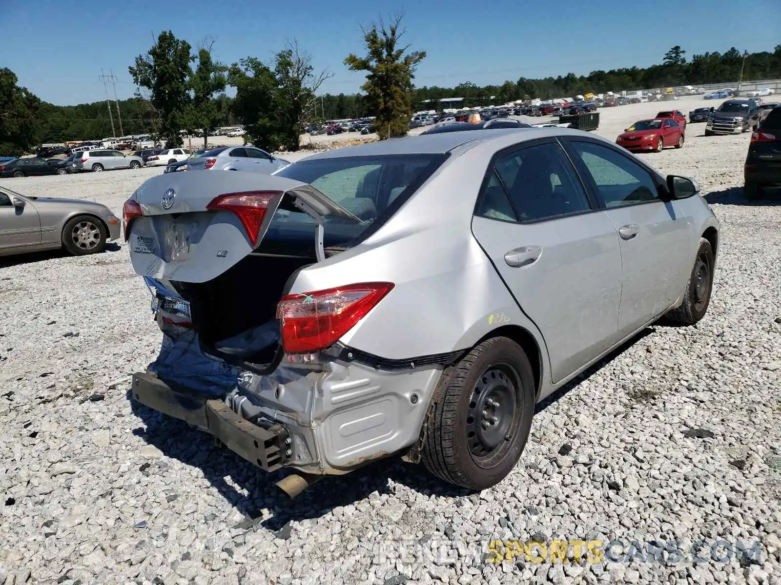 4 Photograph of a damaged car 2T1BURHE2KC156003 TOYOTA COROLLA 2019