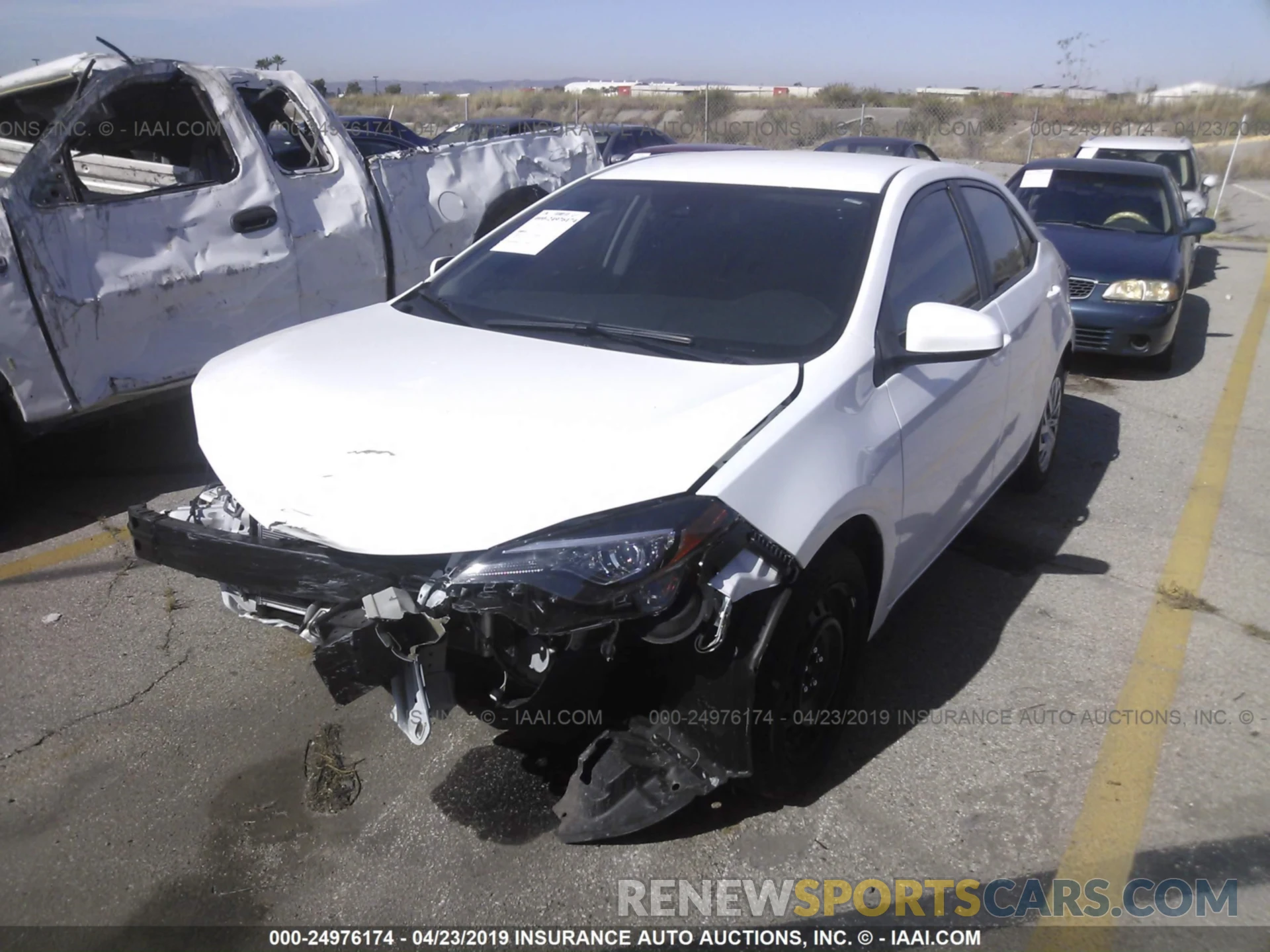 2 Photograph of a damaged car 2T1BURHE2KC156163 TOYOTA COROLLA 2019