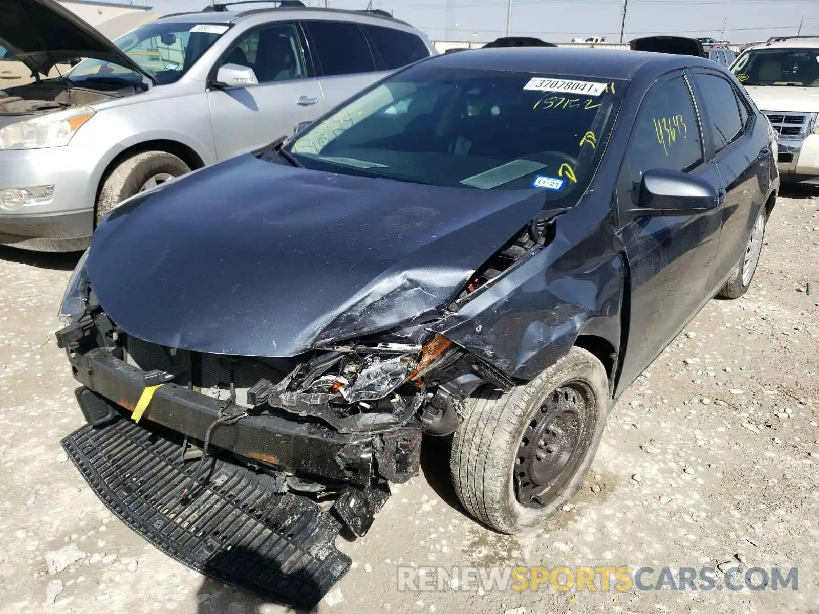 2 Фотография поврежденного автомобиля 2T1BURHE2KC157152 TOYOTA COROLLA 2019