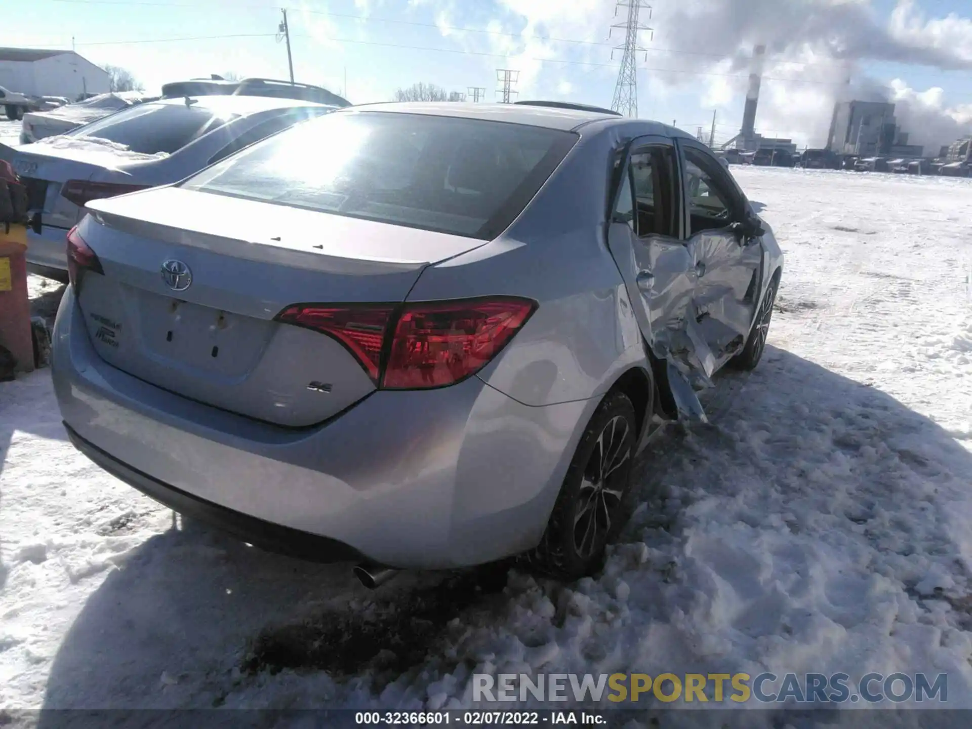 4 Photograph of a damaged car 2T1BURHE2KC157622 TOYOTA COROLLA 2019