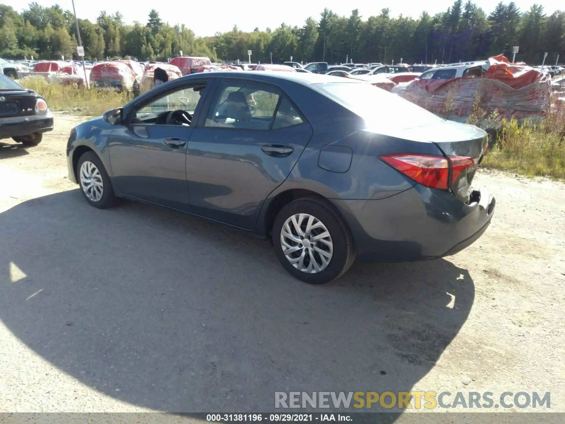 3 Photograph of a damaged car 2T1BURHE2KC158138 TOYOTA COROLLA 2019