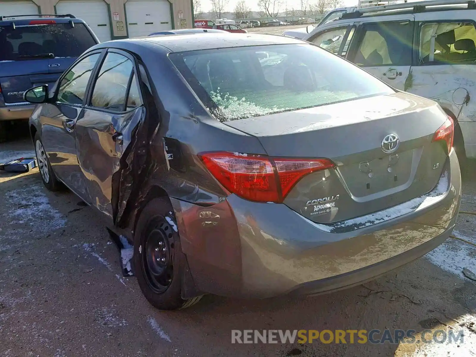 3 Photograph of a damaged car 2T1BURHE2KC158351 TOYOTA COROLLA 2019