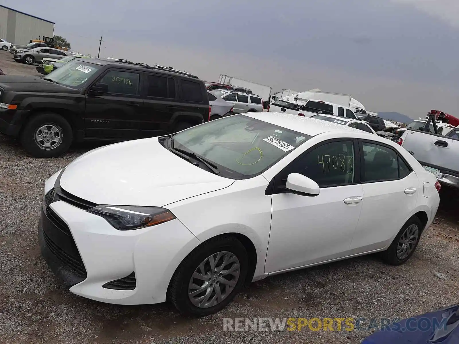 2 Photograph of a damaged car 2T1BURHE2KC158673 TOYOTA COROLLA 2019