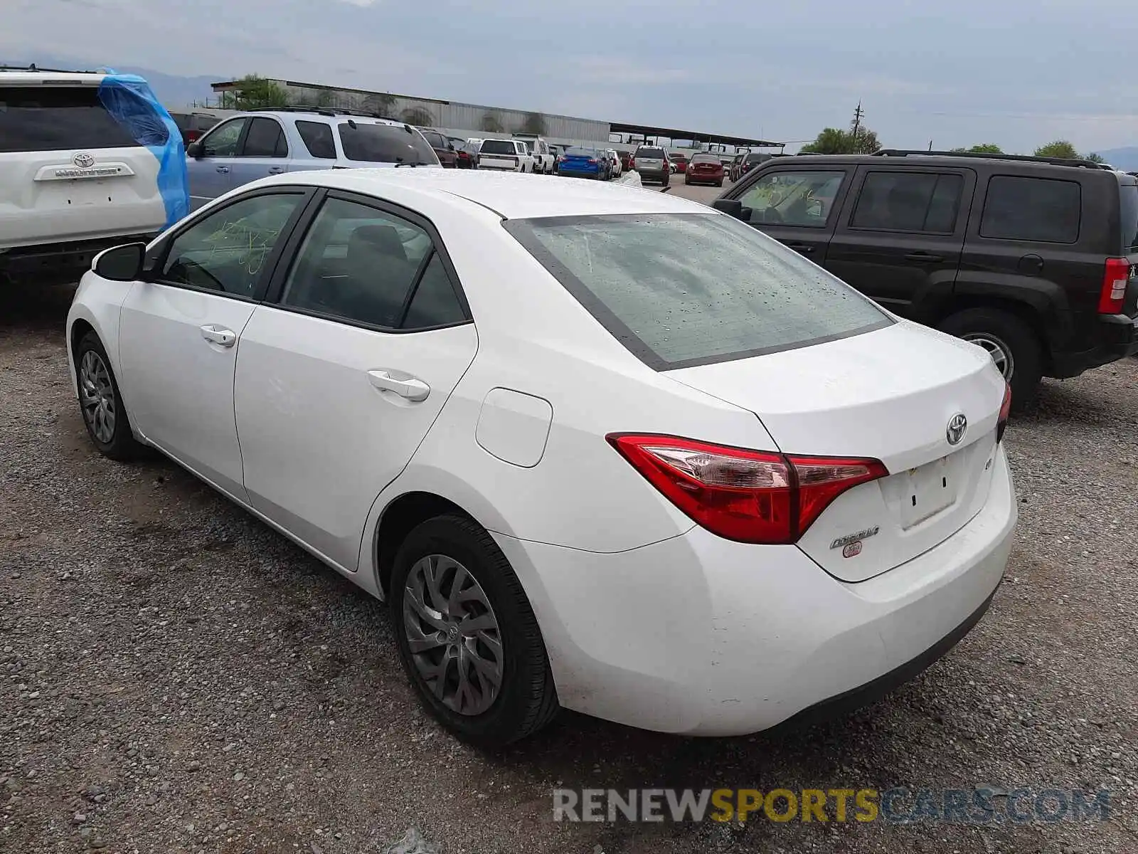 3 Photograph of a damaged car 2T1BURHE2KC158673 TOYOTA COROLLA 2019