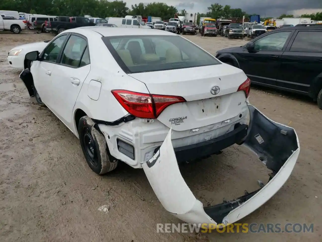 3 Photograph of a damaged car 2T1BURHE2KC159774 TOYOTA COROLLA 2019