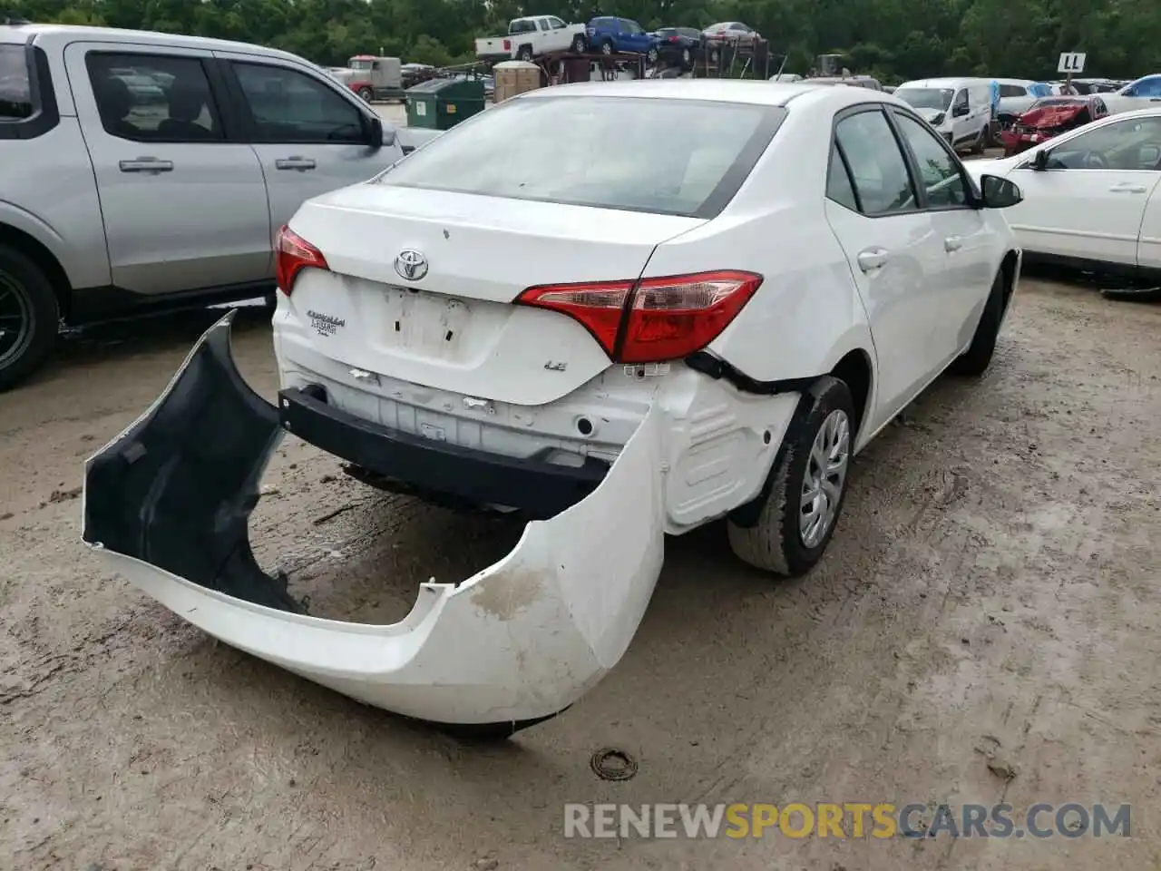 4 Photograph of a damaged car 2T1BURHE2KC159774 TOYOTA COROLLA 2019