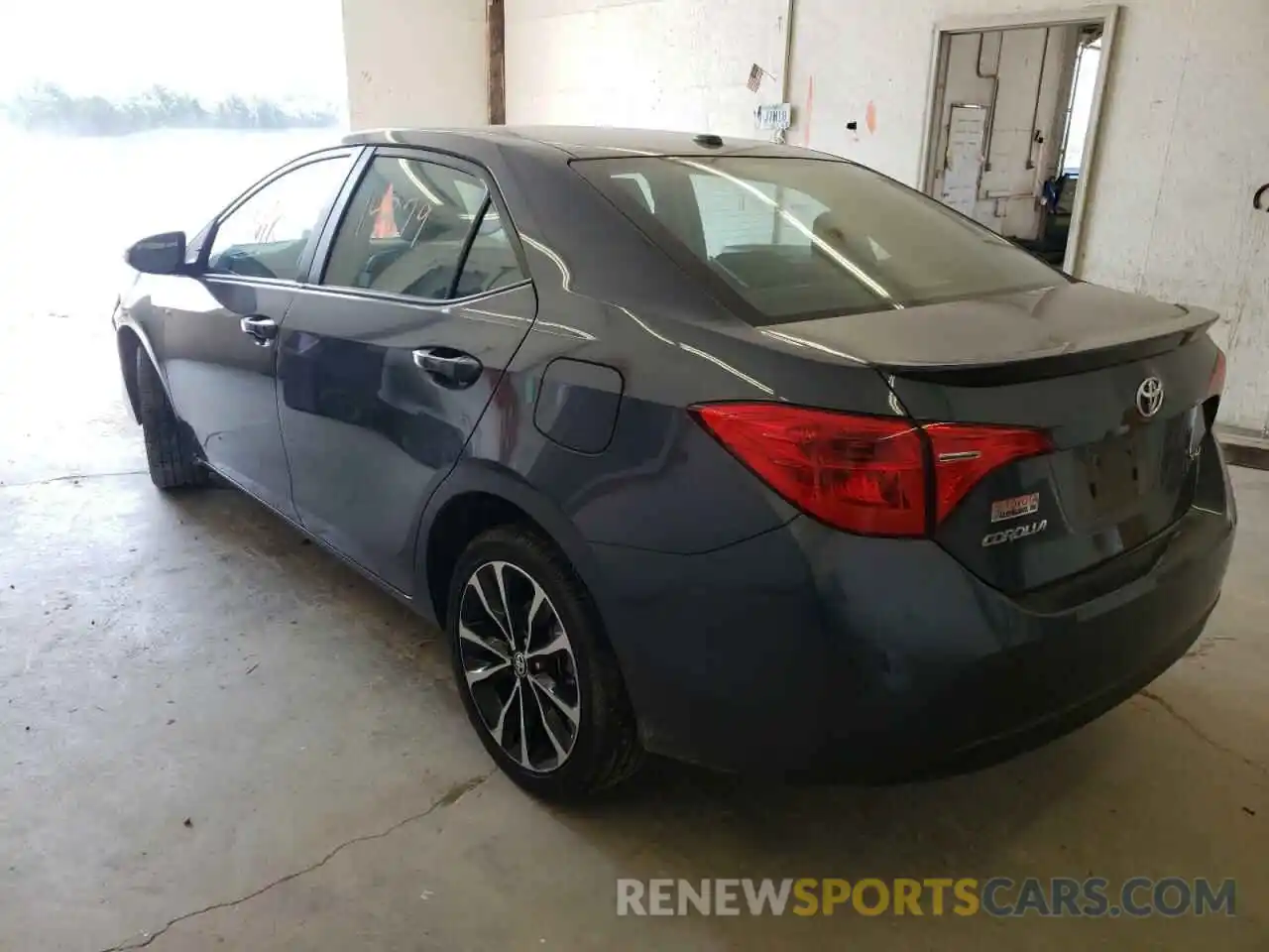 3 Photograph of a damaged car 2T1BURHE2KC159953 TOYOTA COROLLA 2019