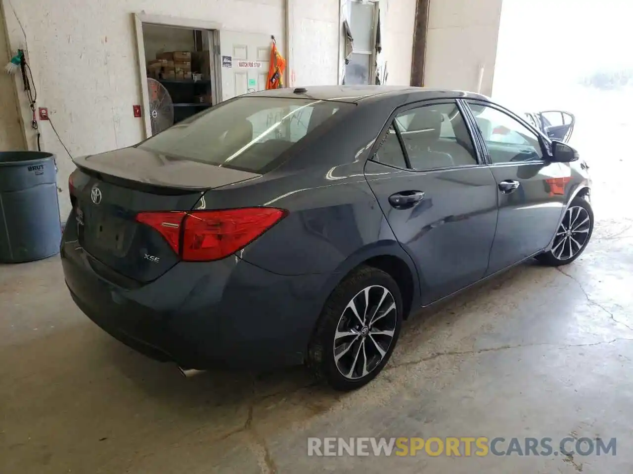 4 Photograph of a damaged car 2T1BURHE2KC159953 TOYOTA COROLLA 2019