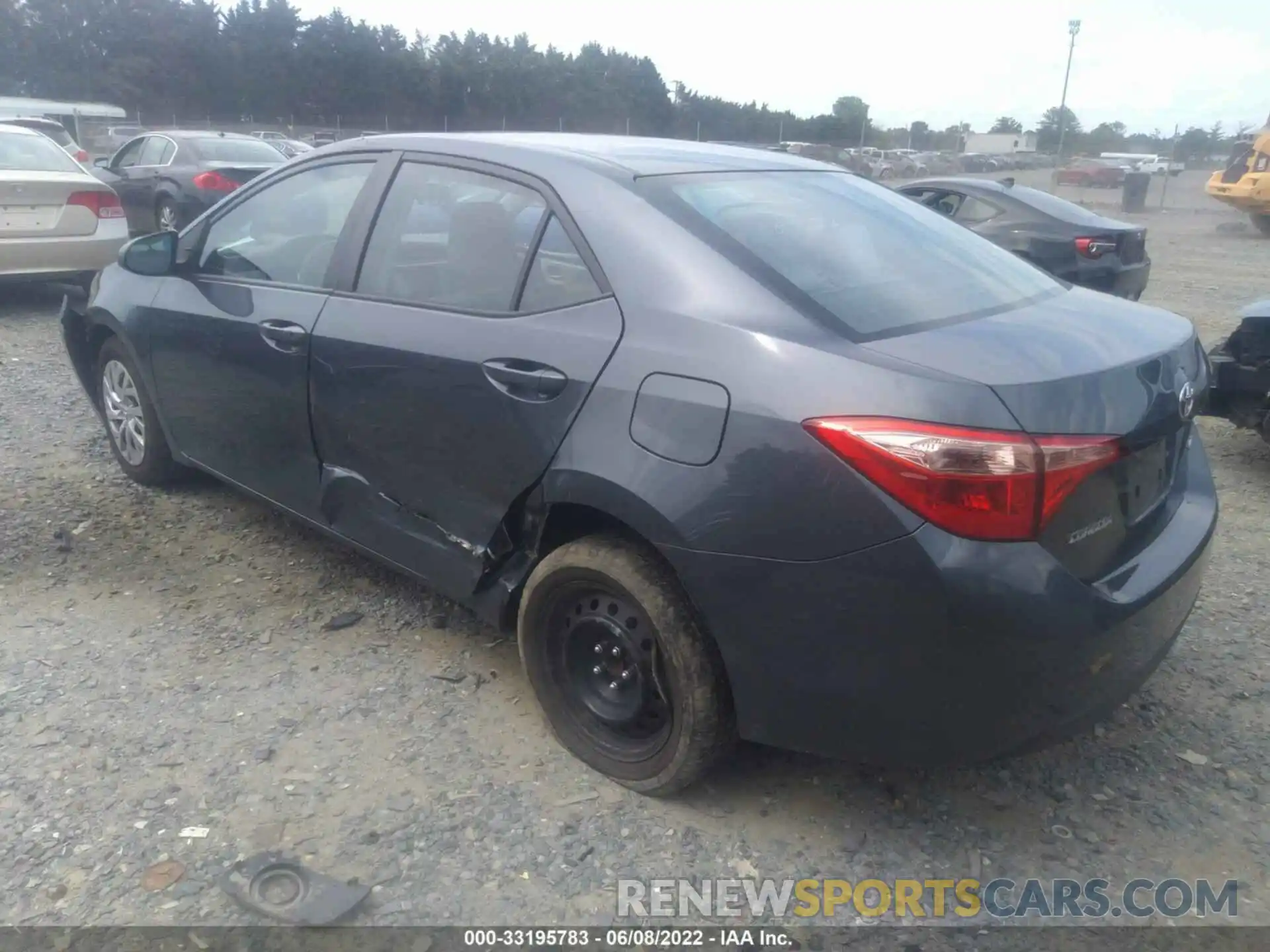 3 Photograph of a damaged car 2T1BURHE2KC161055 TOYOTA COROLLA 2019