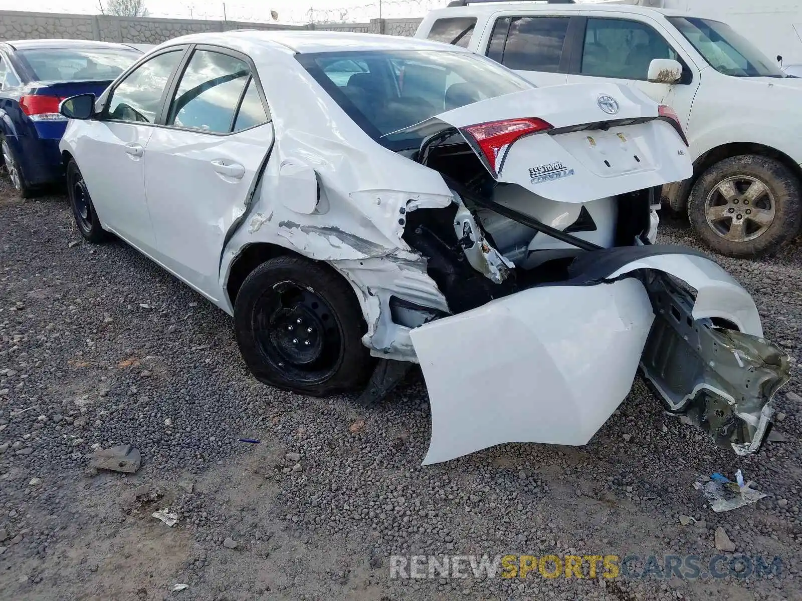 3 Photograph of a damaged car 2T1BURHE2KC161136 TOYOTA COROLLA 2019