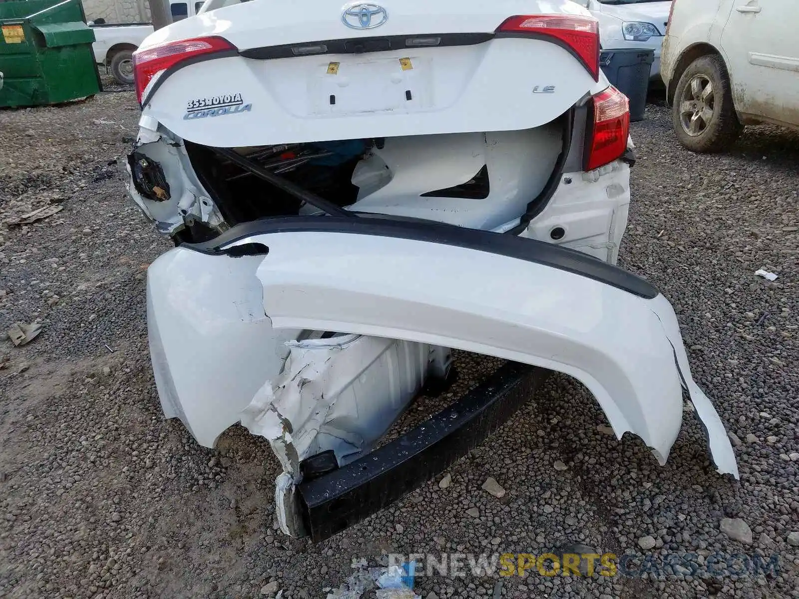 9 Photograph of a damaged car 2T1BURHE2KC161136 TOYOTA COROLLA 2019