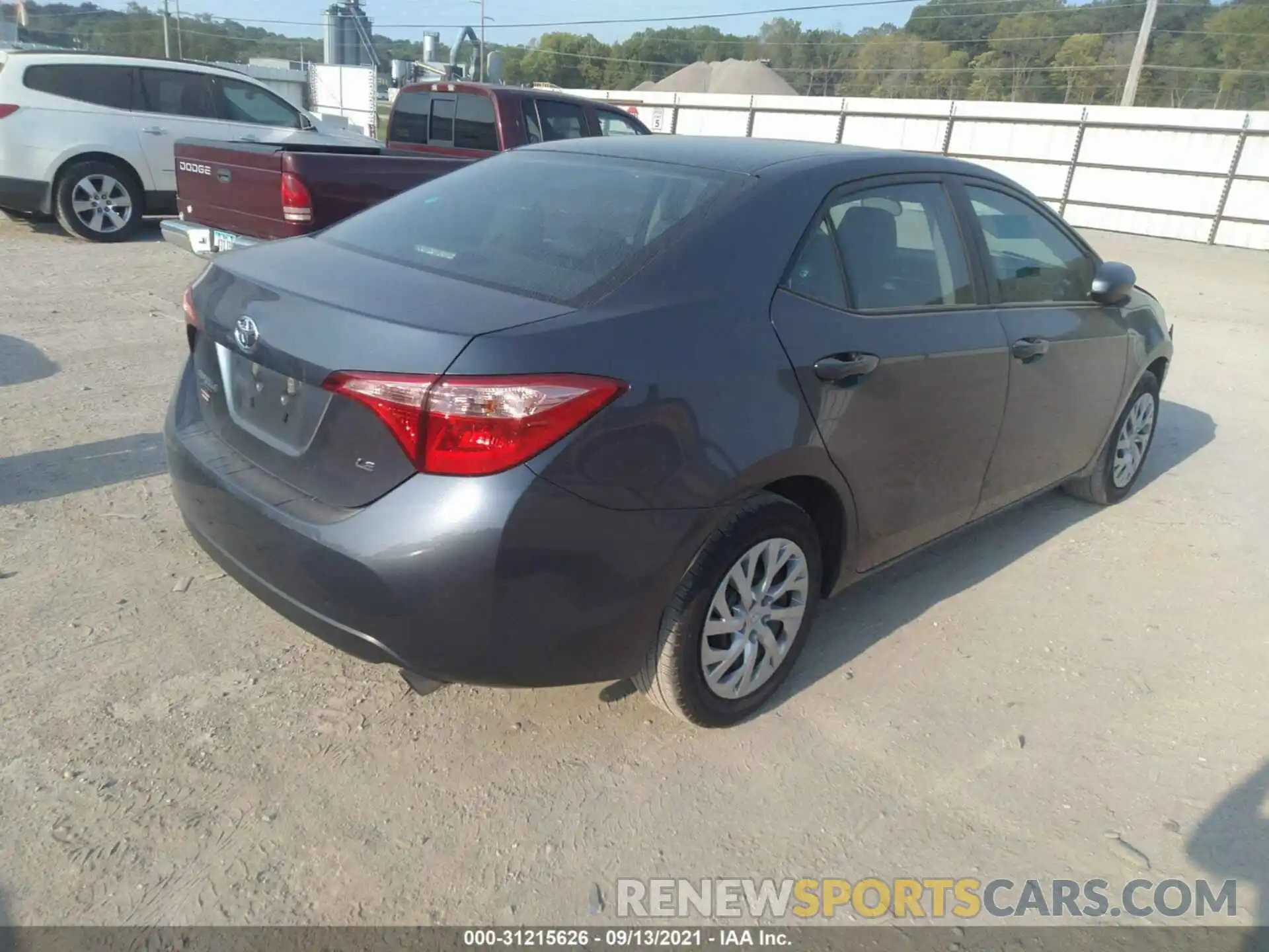 4 Photograph of a damaged car 2T1BURHE2KC161637 TOYOTA COROLLA 2019