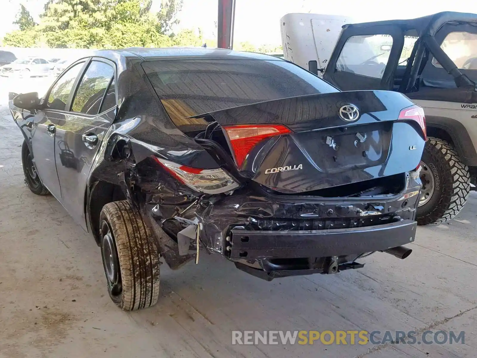 3 Photograph of a damaged car 2T1BURHE2KC164425 TOYOTA COROLLA 2019