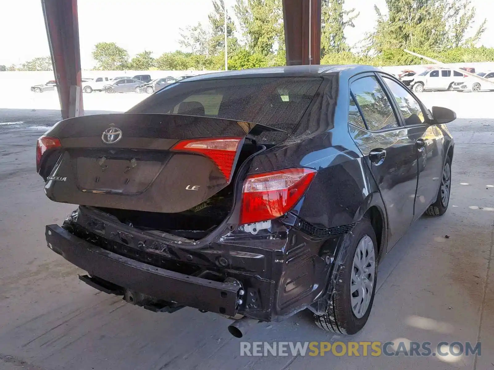 4 Photograph of a damaged car 2T1BURHE2KC164425 TOYOTA COROLLA 2019