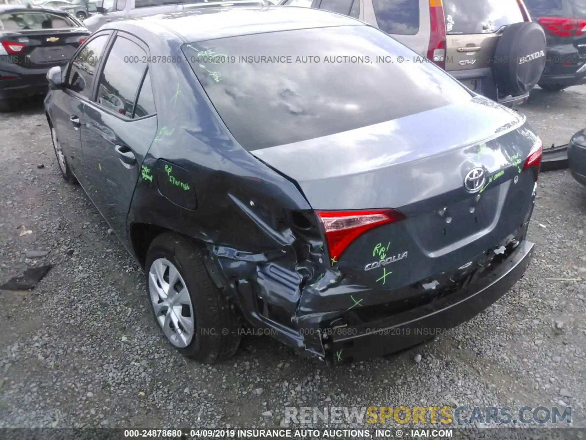 3 Photograph of a damaged car 2T1BURHE2KC165042 TOYOTA COROLLA 2019