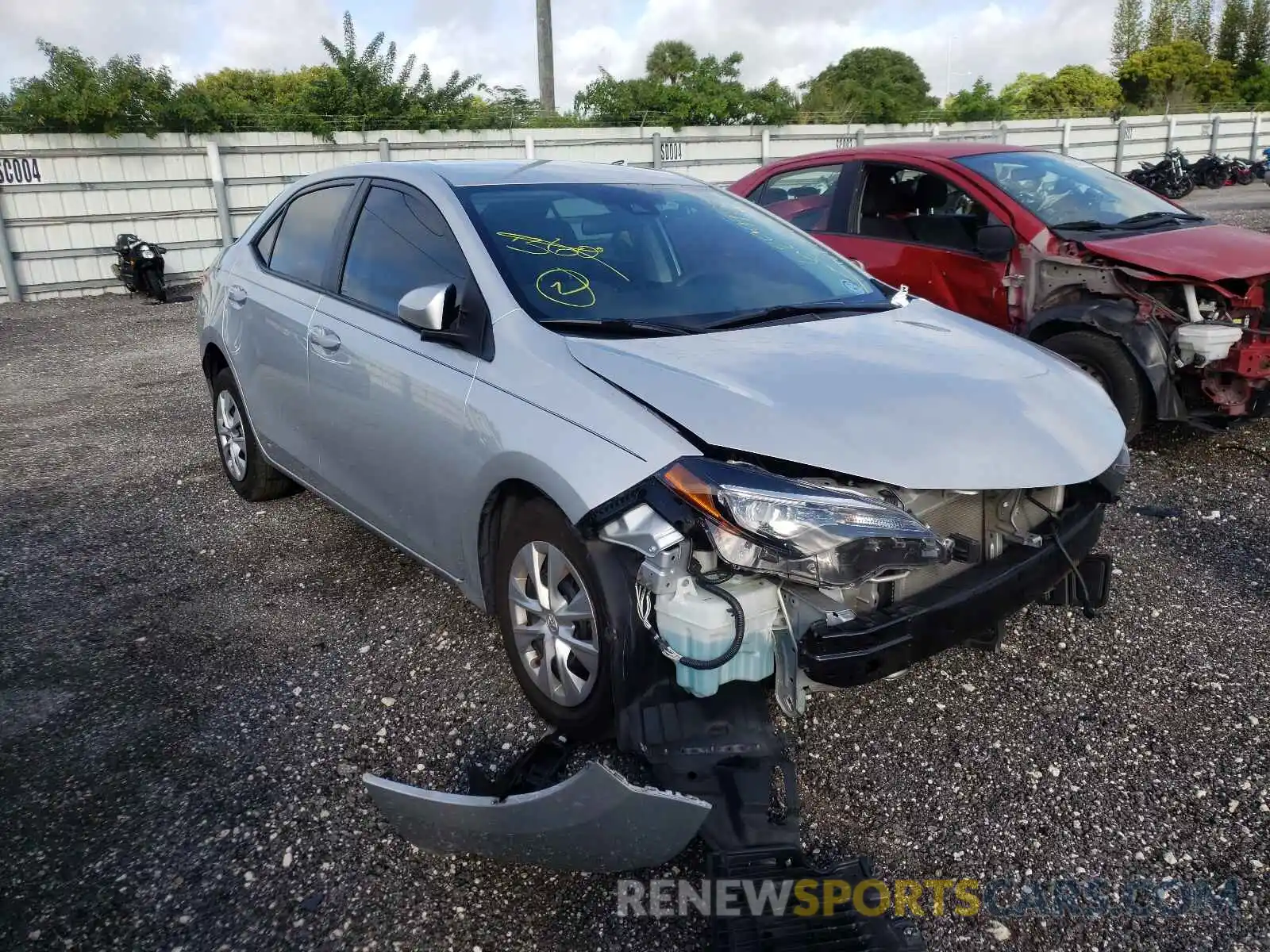 1 Photograph of a damaged car 2T1BURHE2KC167714 TOYOTA COROLLA 2019