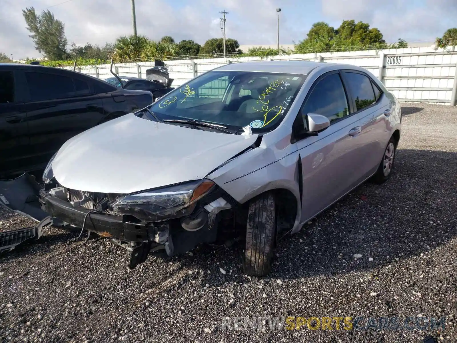 2 Photograph of a damaged car 2T1BURHE2KC167714 TOYOTA COROLLA 2019