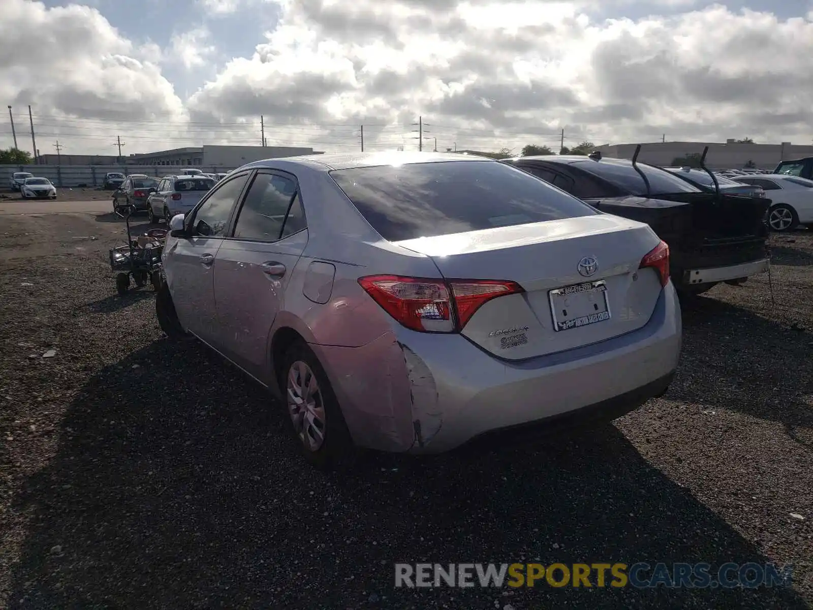 3 Photograph of a damaged car 2T1BURHE2KC167714 TOYOTA COROLLA 2019