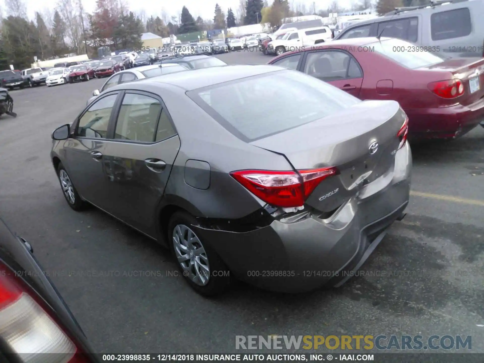 3 Photograph of a damaged car 2T1BURHE2KC169043 TOYOTA COROLLA 2019