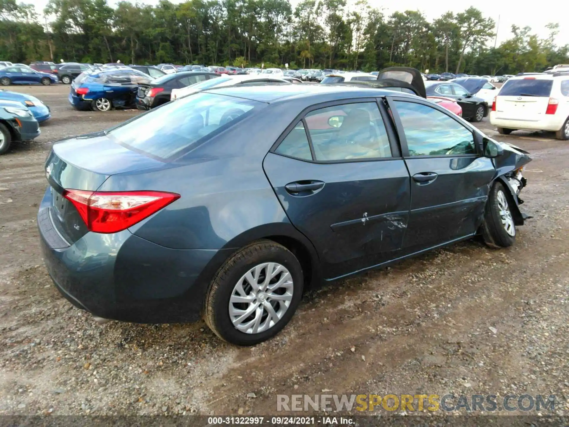 4 Photograph of a damaged car 2T1BURHE2KC170242 TOYOTA COROLLA 2019