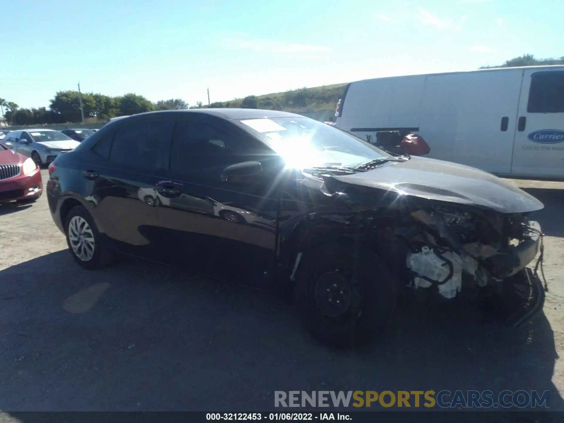 1 Photograph of a damaged car 2T1BURHE2KC172069 TOYOTA COROLLA 2019