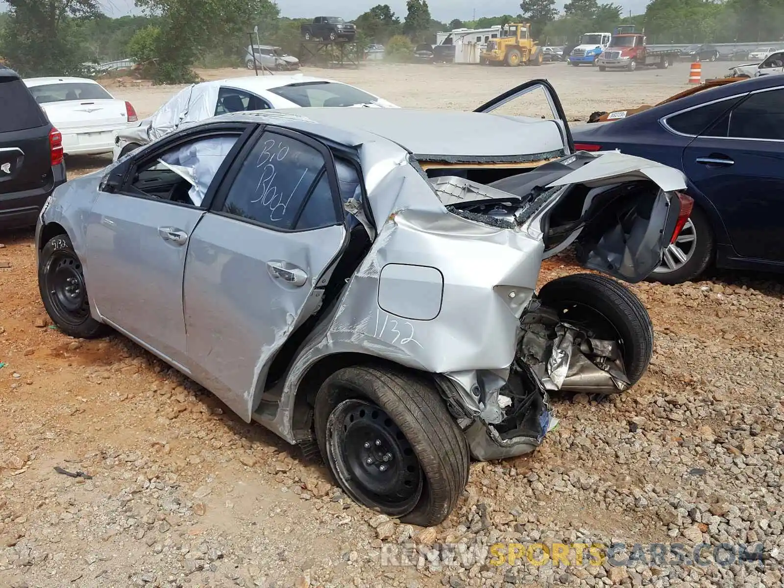 3 Photograph of a damaged car 2T1BURHE2KC172833 TOYOTA COROLLA 2019