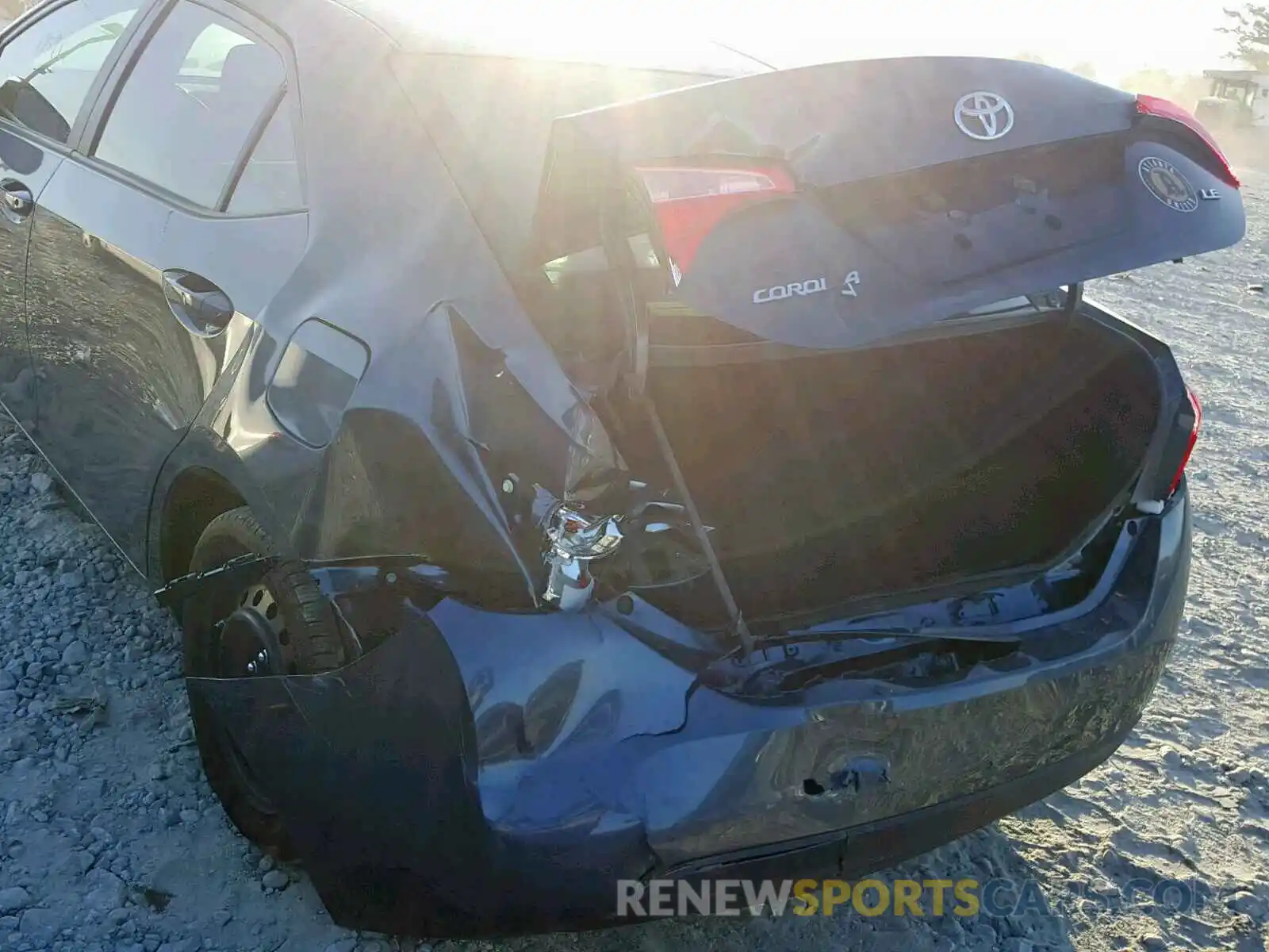 9 Photograph of a damaged car 2T1BURHE2KC174260 TOYOTA COROLLA 2019