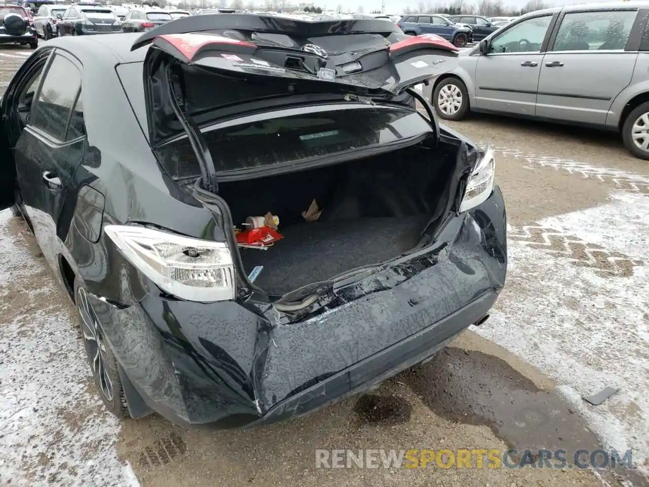 9 Photograph of a damaged car 2T1BURHE2KC174419 TOYOTA COROLLA 2019