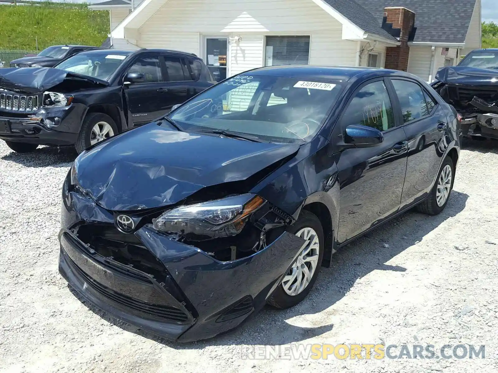 2 Photograph of a damaged car 2T1BURHE2KC175036 TOYOTA COROLLA 2019