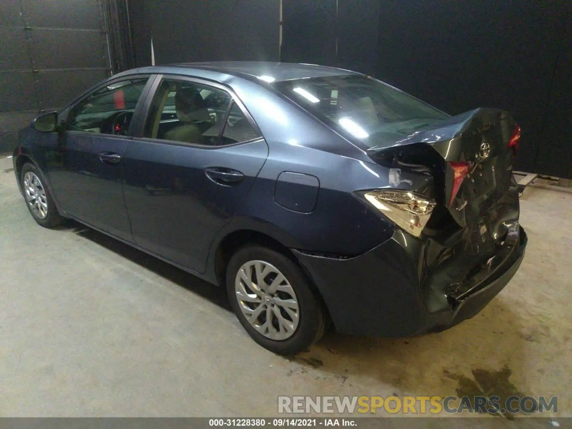 3 Photograph of a damaged car 2T1BURHE2KC176042 TOYOTA COROLLA 2019