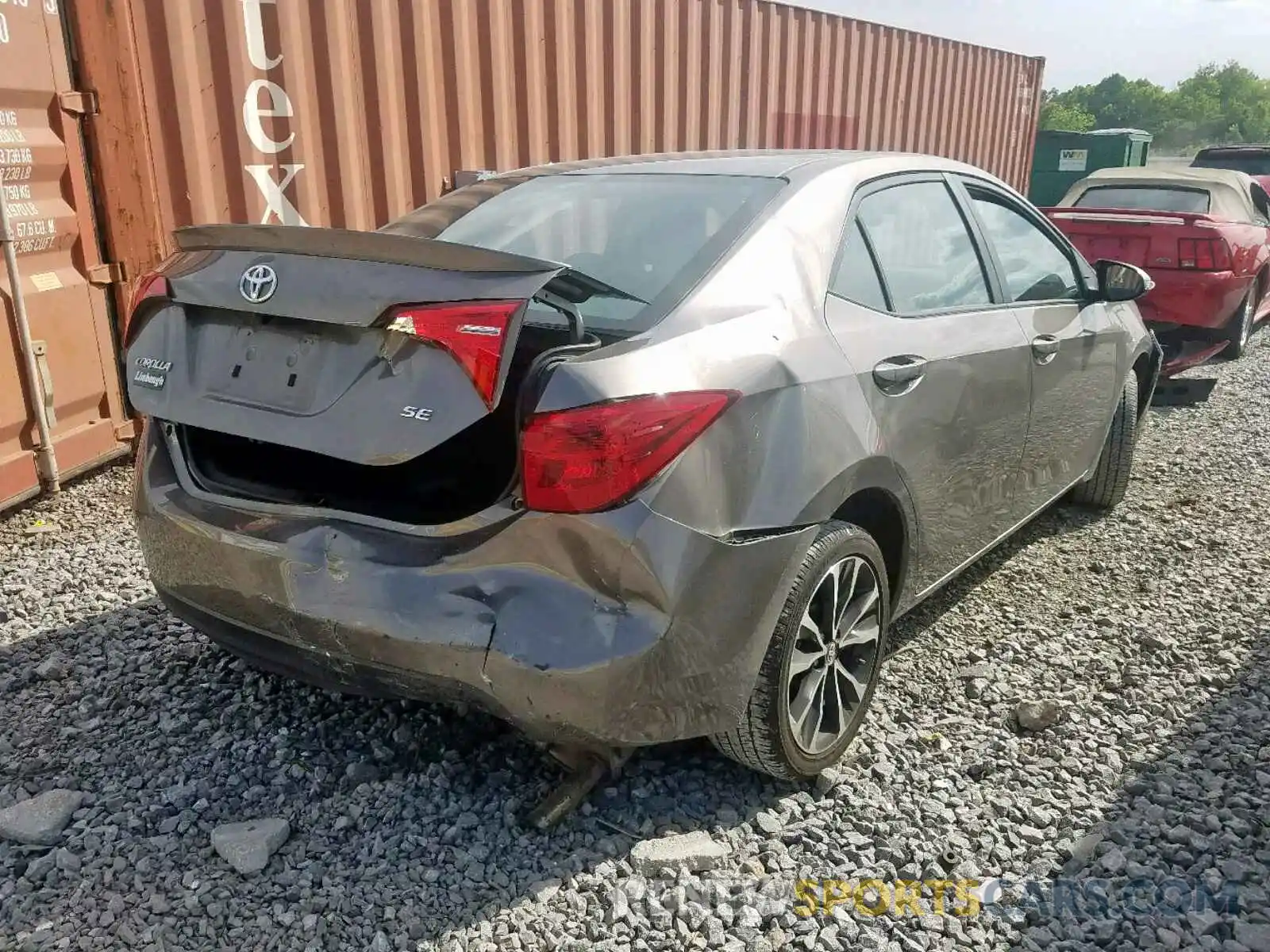 4 Photograph of a damaged car 2T1BURHE2KC177062 TOYOTA COROLLA 2019