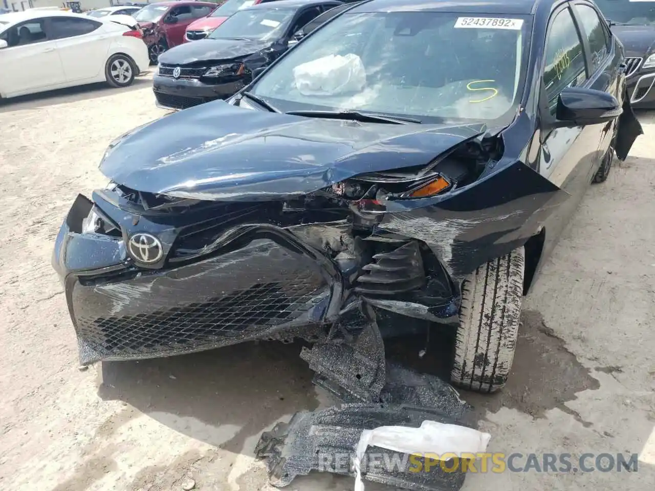 9 Photograph of a damaged car 2T1BURHE2KC178275 TOYOTA COROLLA 2019