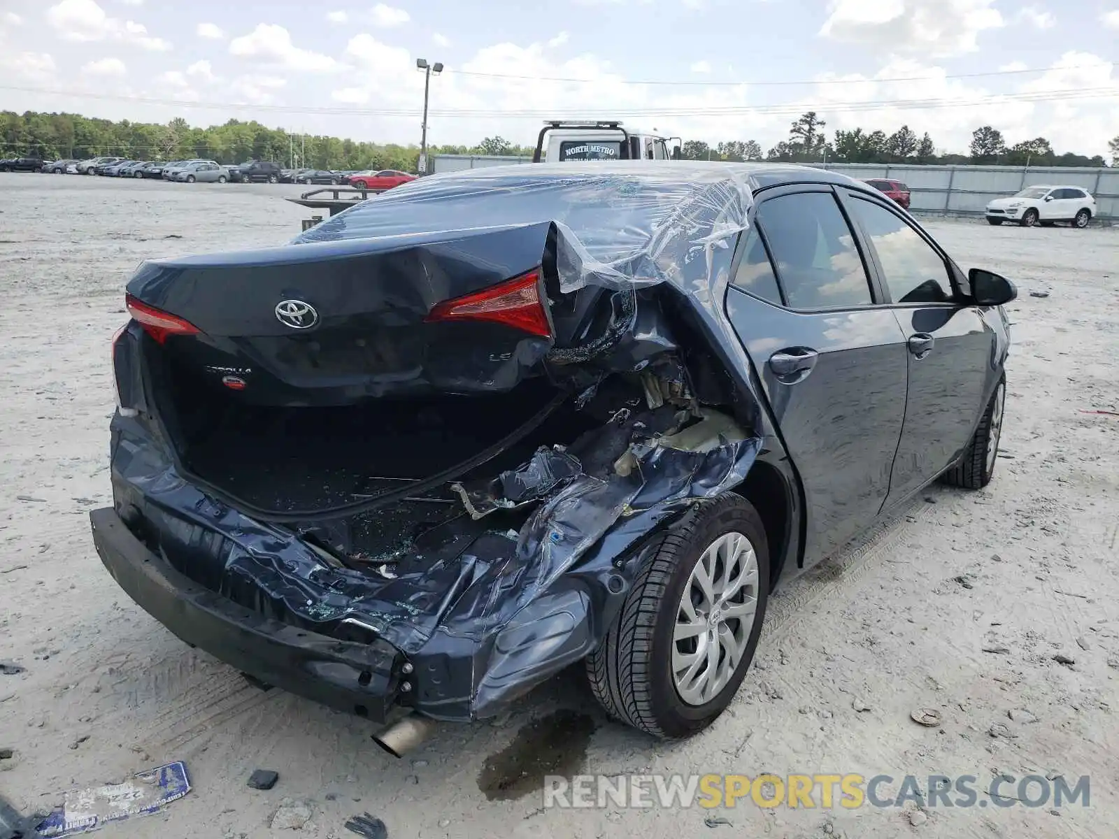 4 Photograph of a damaged car 2T1BURHE2KC178616 TOYOTA COROLLA 2019