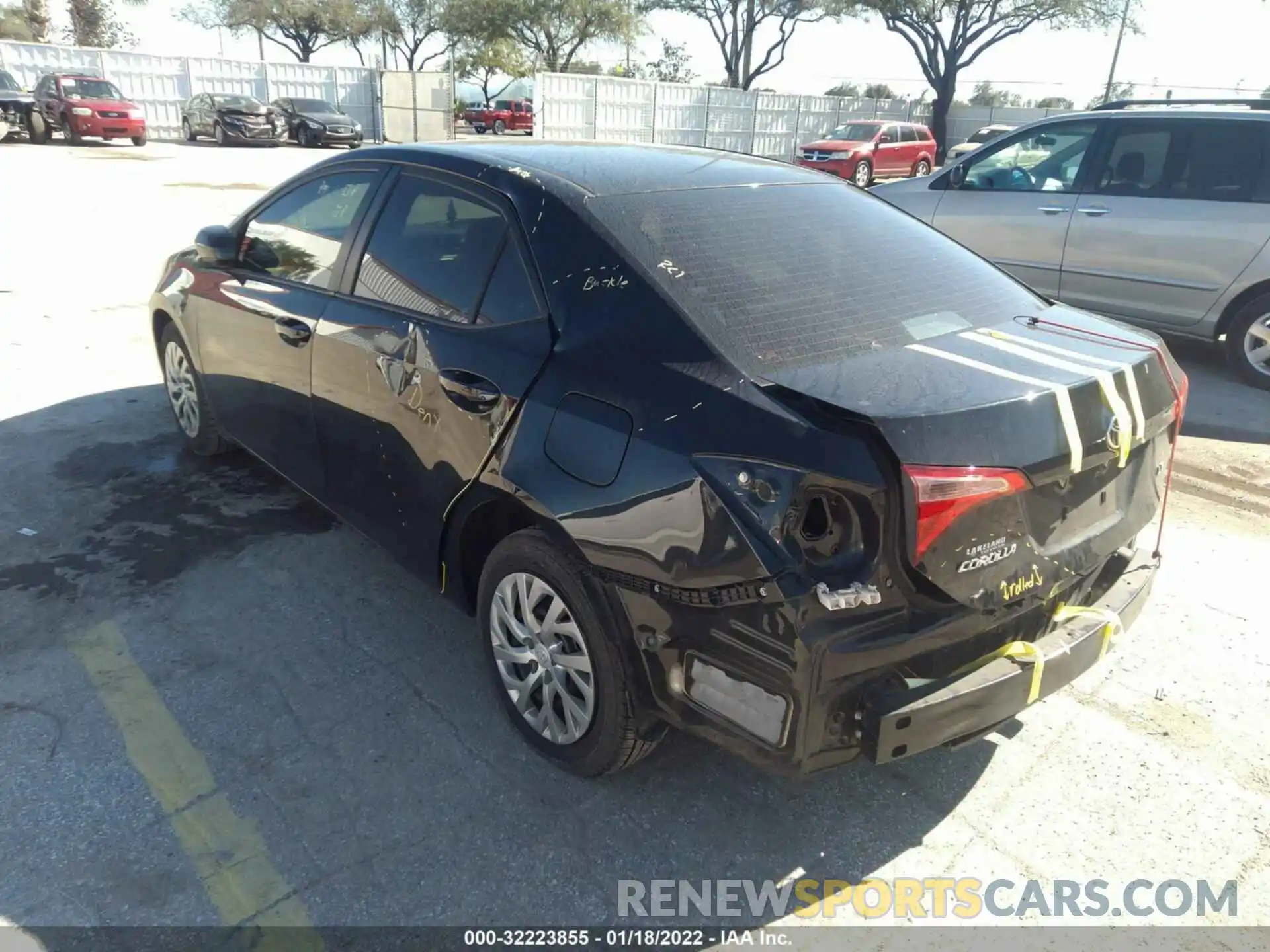 3 Photograph of a damaged car 2T1BURHE2KC179829 TOYOTA COROLLA 2019