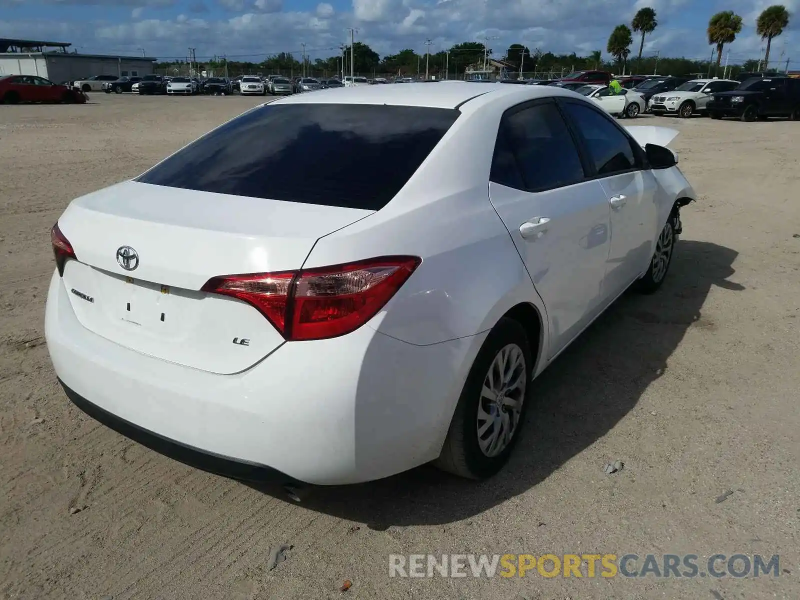 4 Photograph of a damaged car 2T1BURHE2KC179975 TOYOTA COROLLA 2019