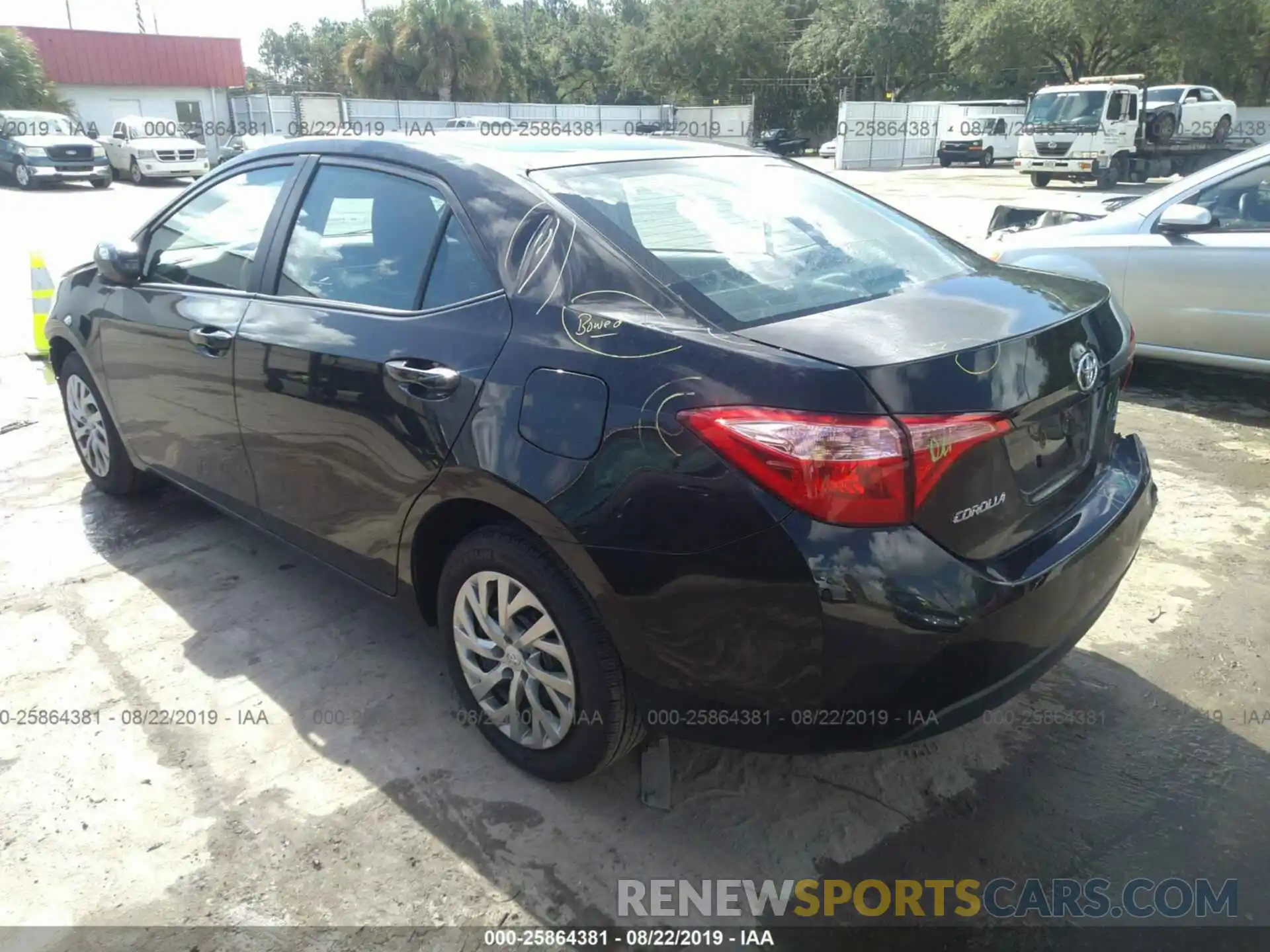 3 Photograph of a damaged car 2T1BURHE2KC180060 TOYOTA COROLLA 2019