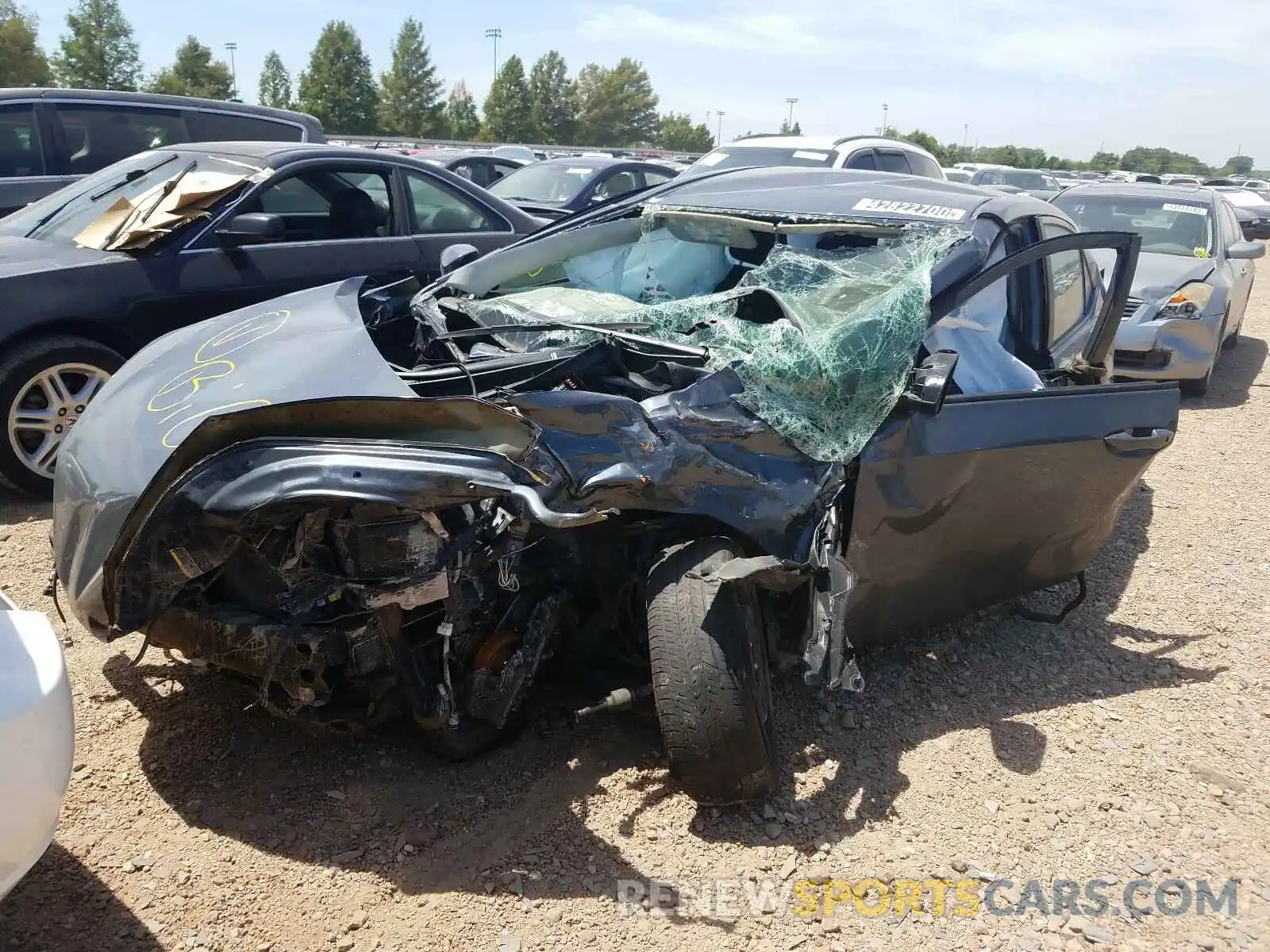 2 Photograph of a damaged car 2T1BURHE2KC181788 TOYOTA COROLLA 2019