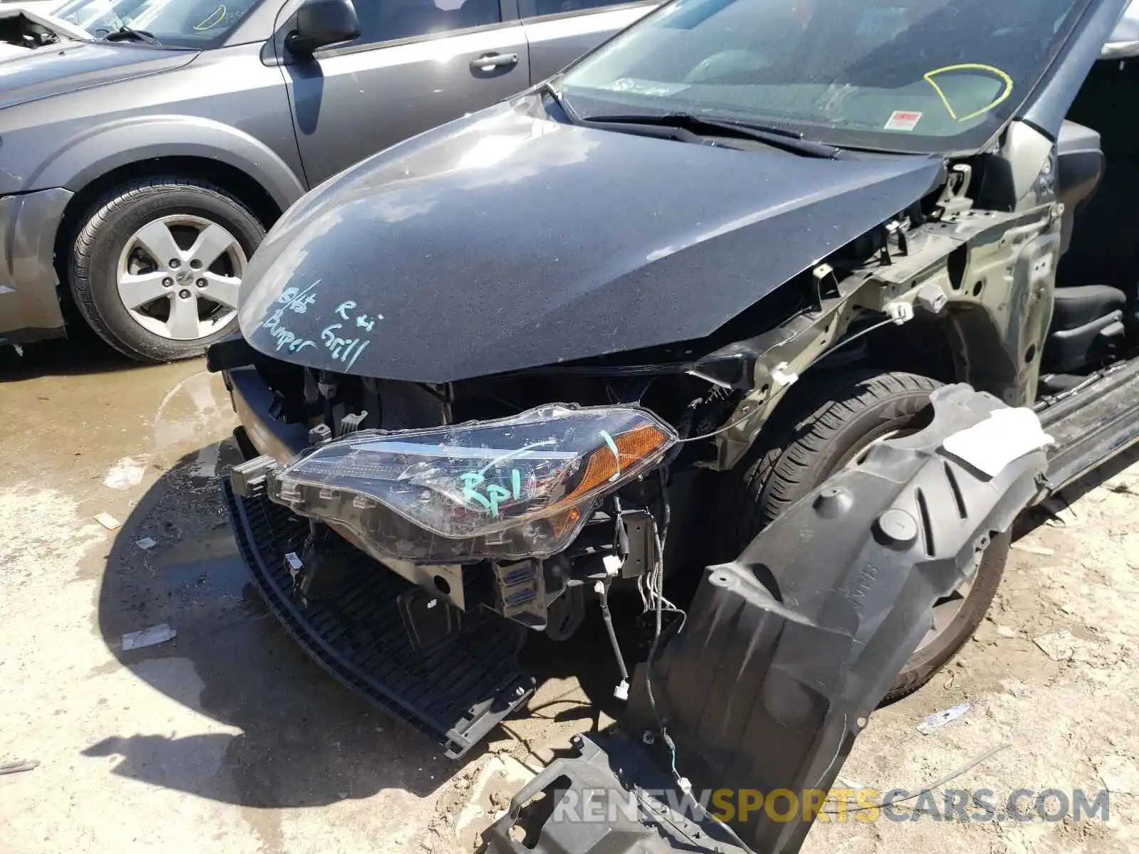 9 Photograph of a damaged car 2T1BURHE2KC181905 TOYOTA COROLLA 2019